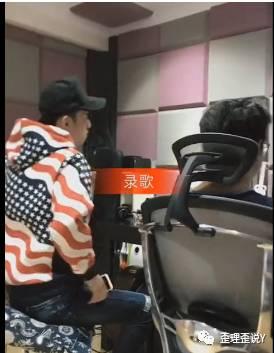 阿哲爆料自己微信视频,阿哲自爆微信视频内容引发热议